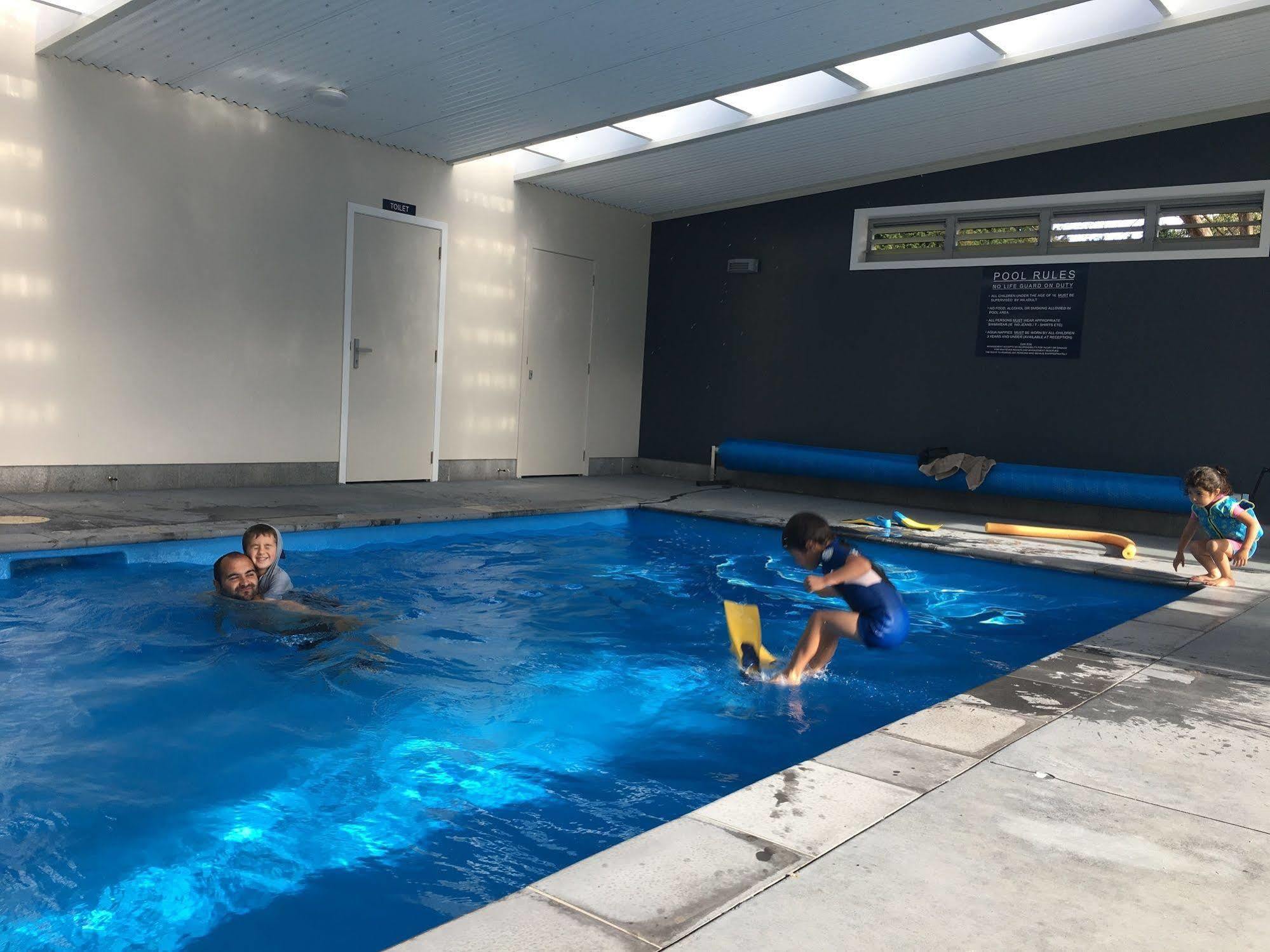 Stratford Motel & Holiday Park Ngoại thất bức ảnh